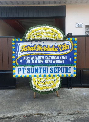Papan Bunga Duka di Pasar Padi